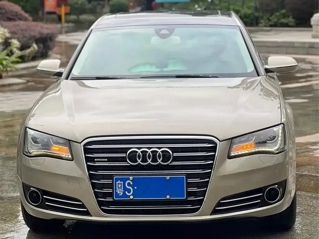 Audi A8 A8 2011 A8L 3.0 TFSI quattro luxury model (213kW) — Voir la photo 2