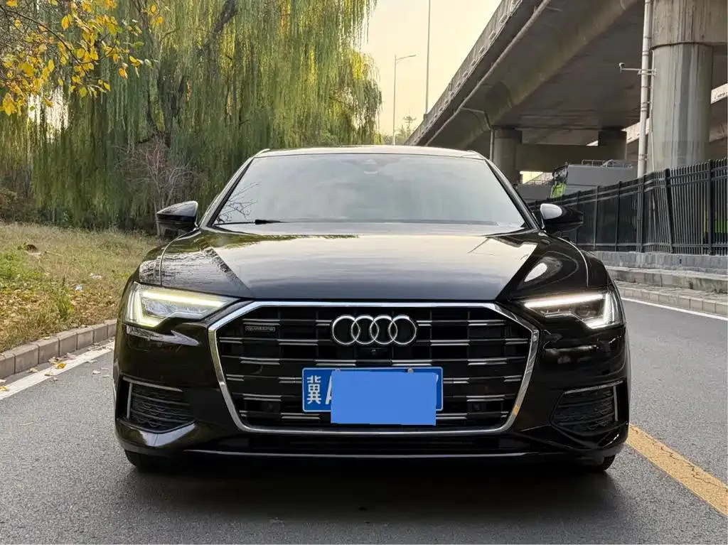 Audi Audi A6L — Noir