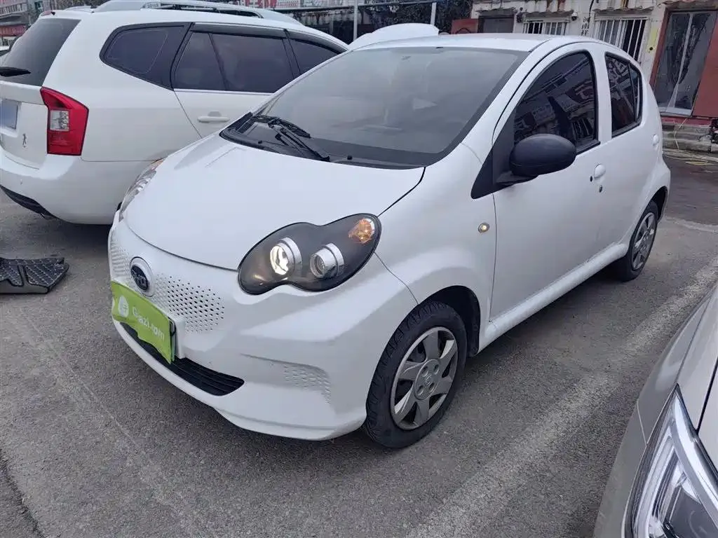 BYD e1 e1 2020 Smart Comfort Edition — photo 1