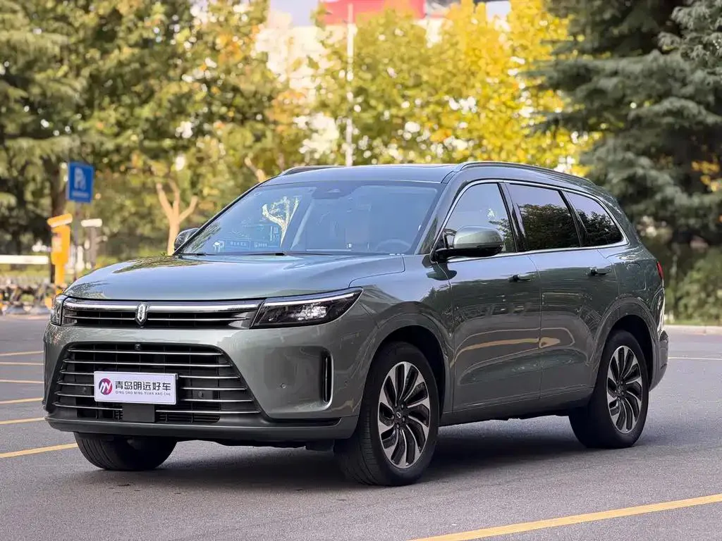AITO AITO M7 — Vert