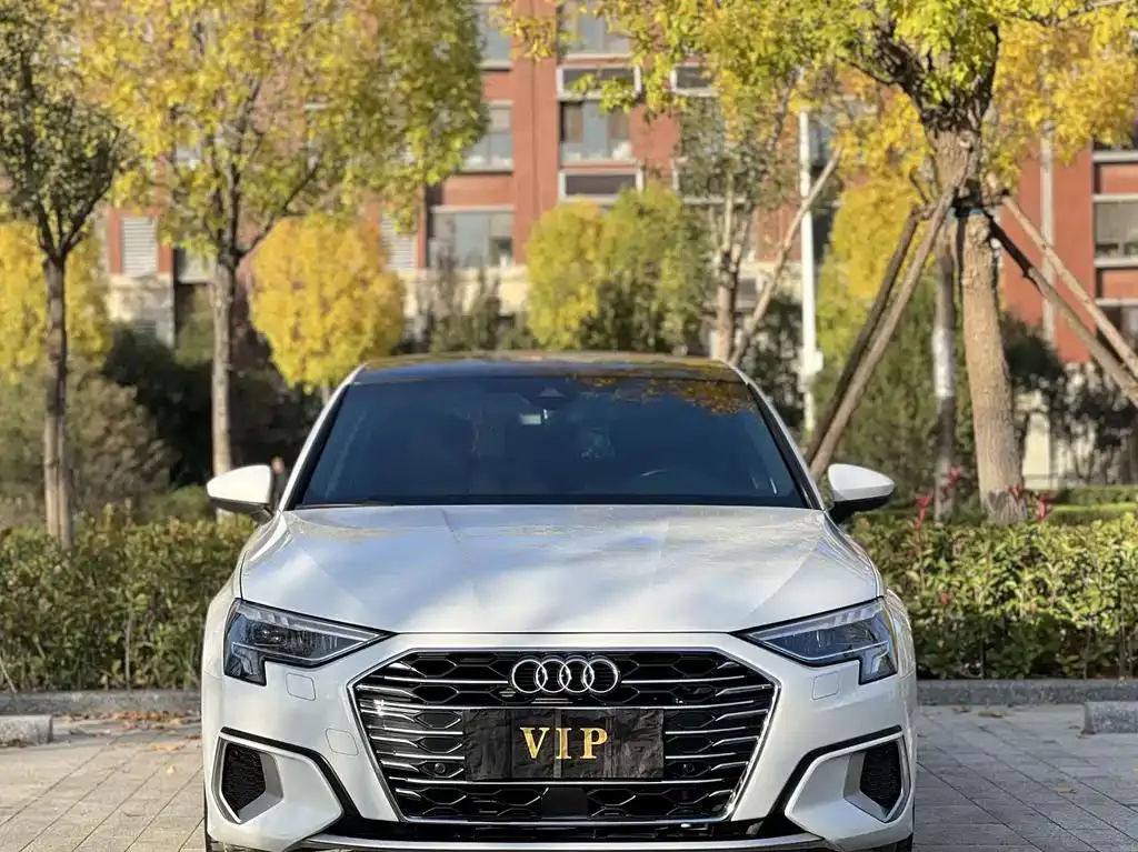 Audi A3 A3 2022 Sportback 35 TFSI Stylish and Sporty — Ver foto 2