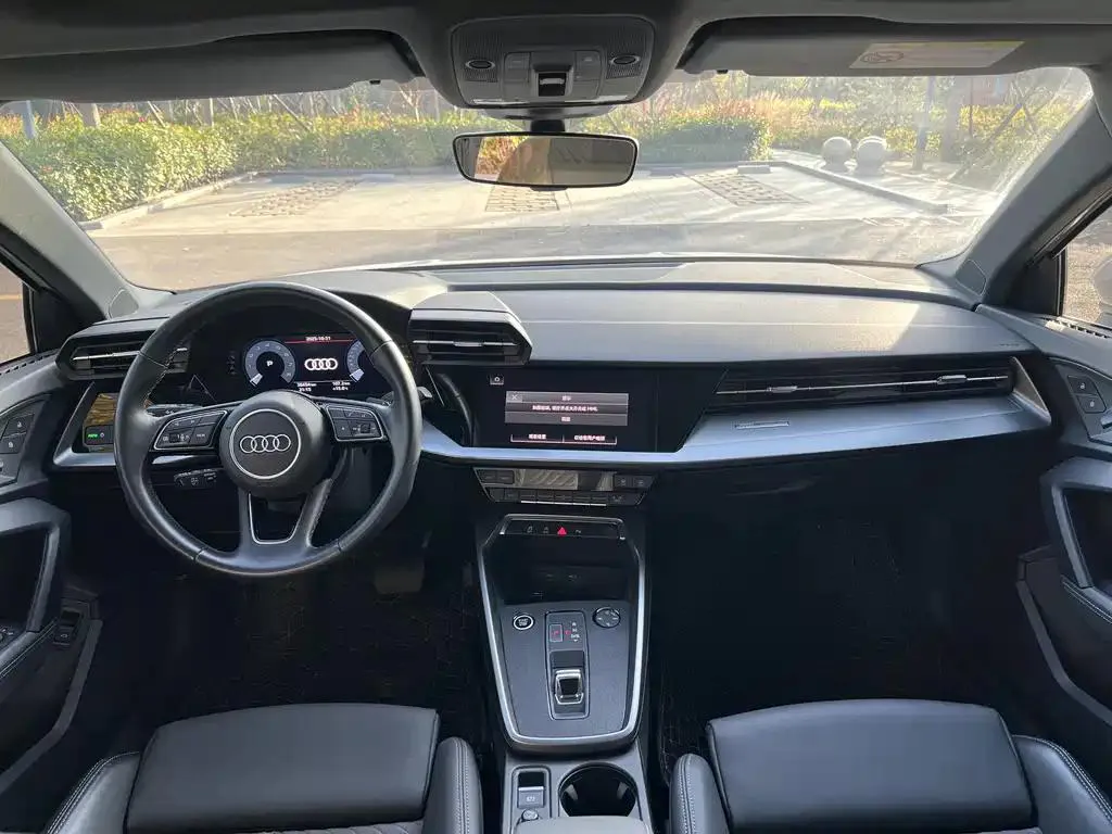 Audi A3 A3 2022 Sportback 35 TFSI Stylish and Sporty — Ver foto 5