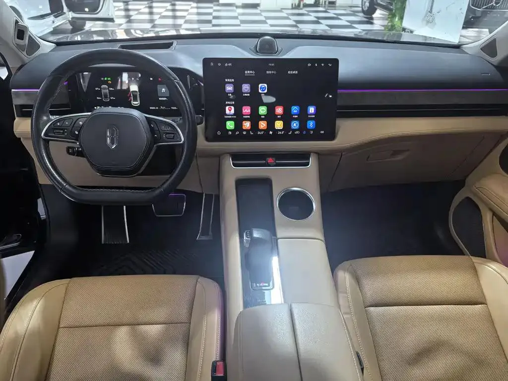 AITO M5 M5 2022 Extended Range RWD Standard Edition — View photo 4