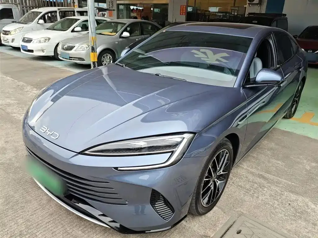 BYD Seal Haibao 2023 DM-i 1.5L 121km Luxury Edition — photo 1