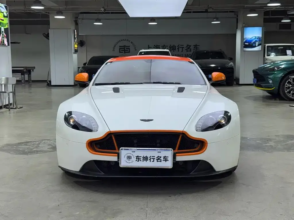 Aston Martin V8 V8 Vantage 2016 4.7L Coupe — View photo 2