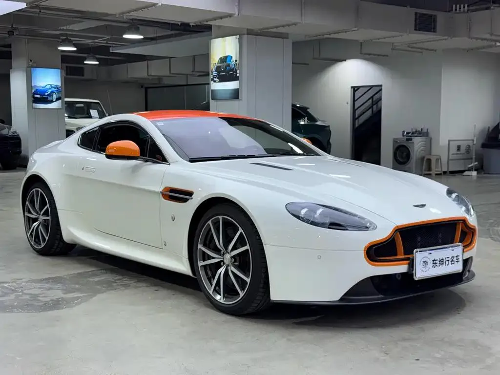 Aston Martin V8 V8 Vantage 2016 4.7L Coupe — View photo 3