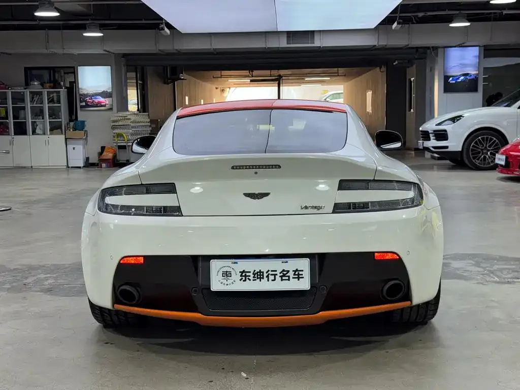 Aston Martin V8 V8 Vantage 2016 4.7L Coupe — View photo 5