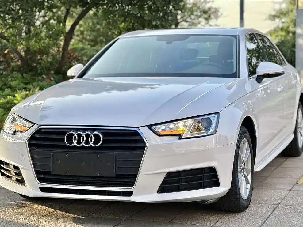 Audi A4L A4L 2017 40 TFSI Progressive Edition — photo 1