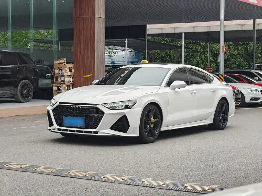 Audi Audi A7 — أبيض