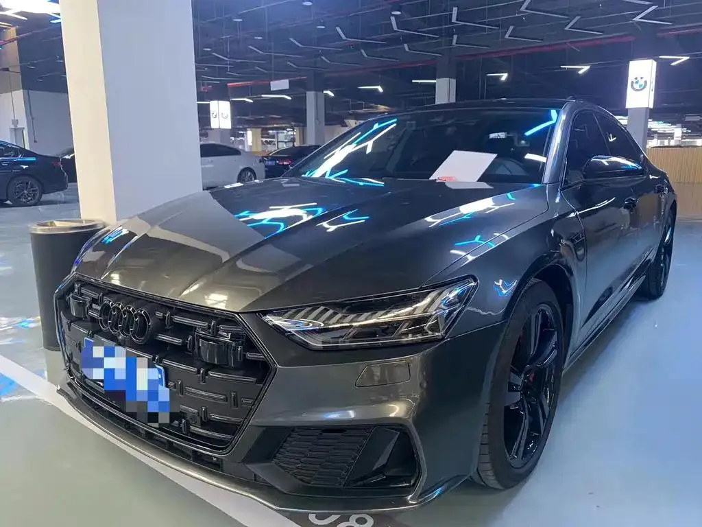 Audi Audi A7L — Silver / Gray