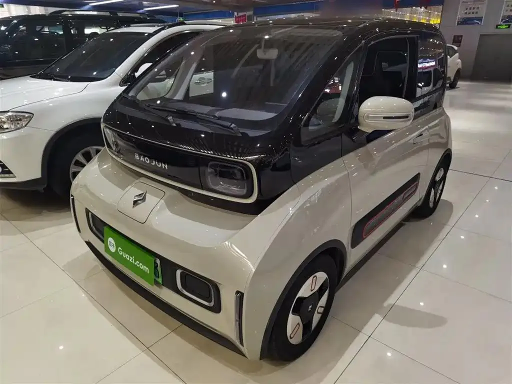 Baojun Baojun KiWi EV — أبيض