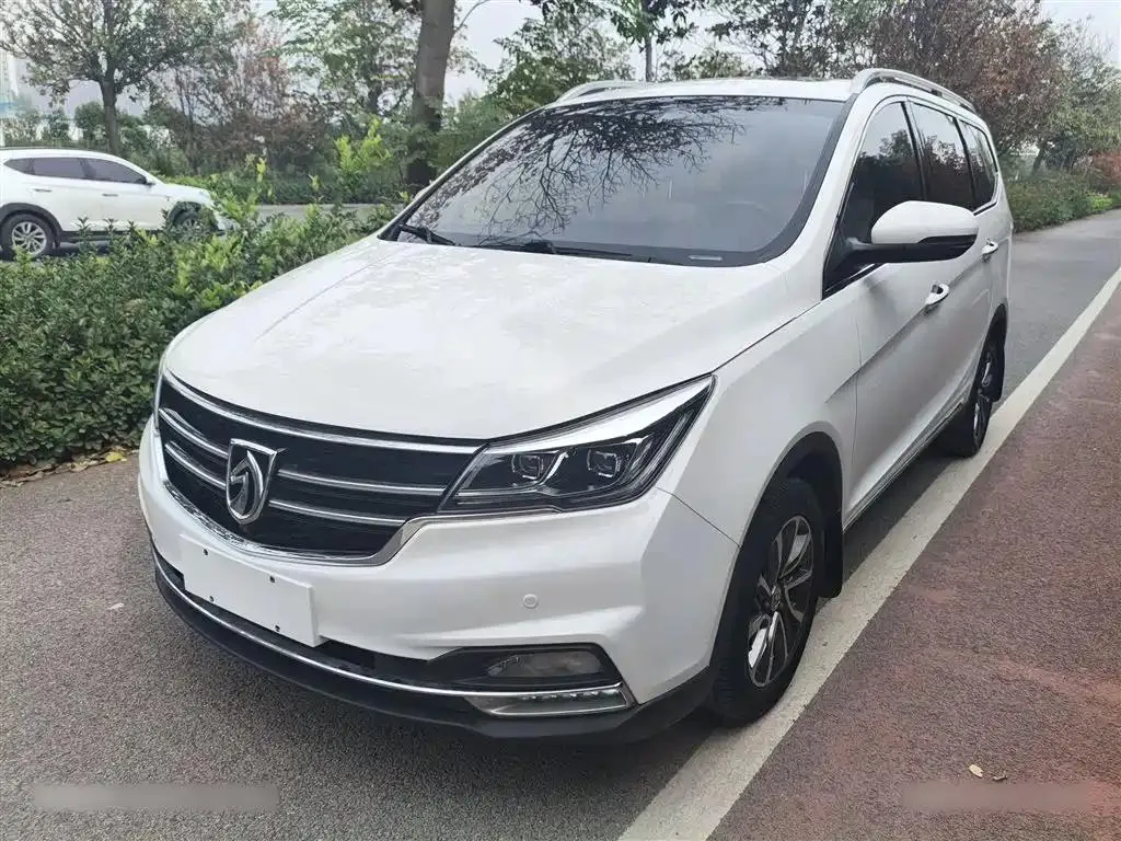 Baojun Baojun 730 — أبيض
