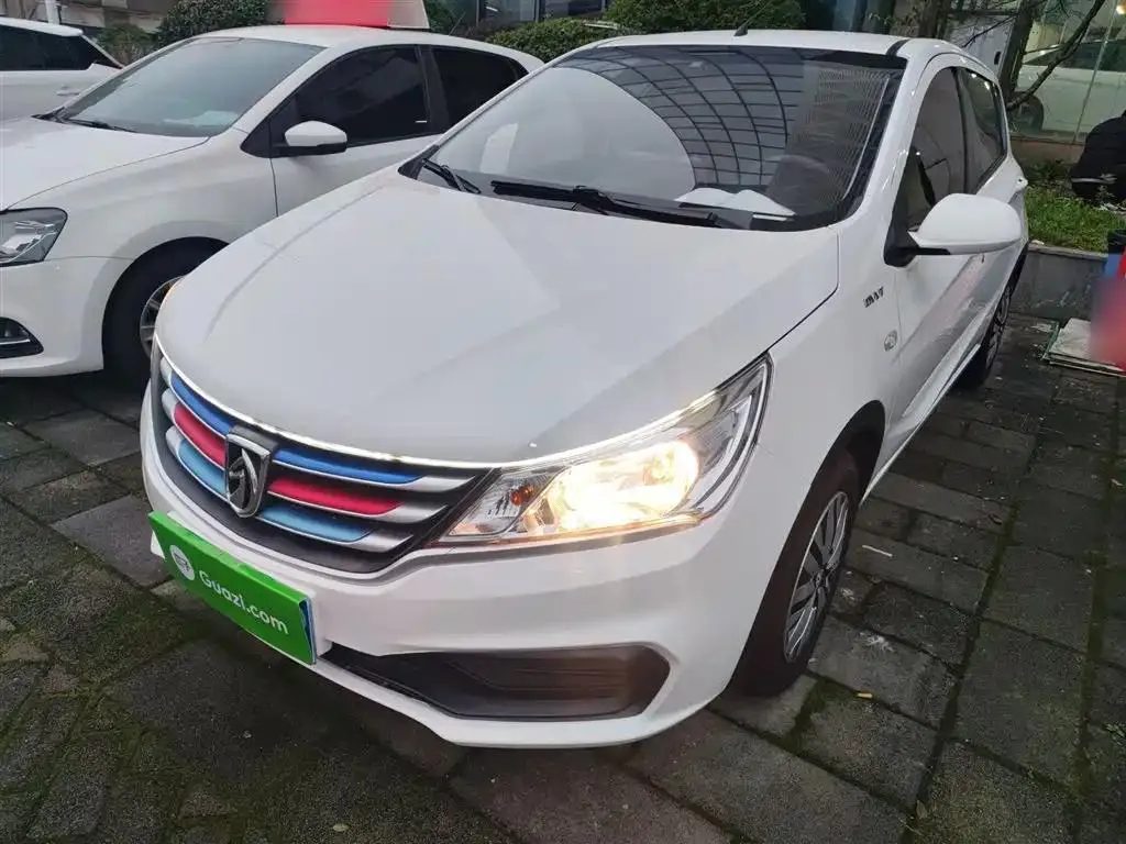 Baojun Baojun 310 — Blanco