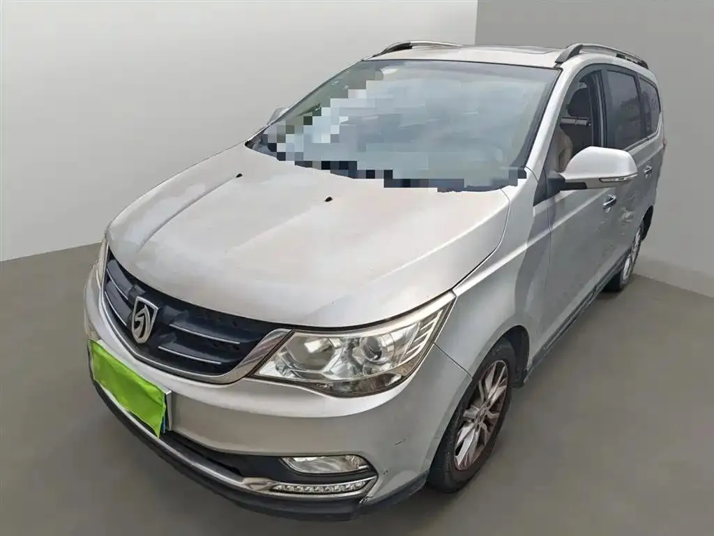 Baojun Baojun 730 — فضي / رمادي