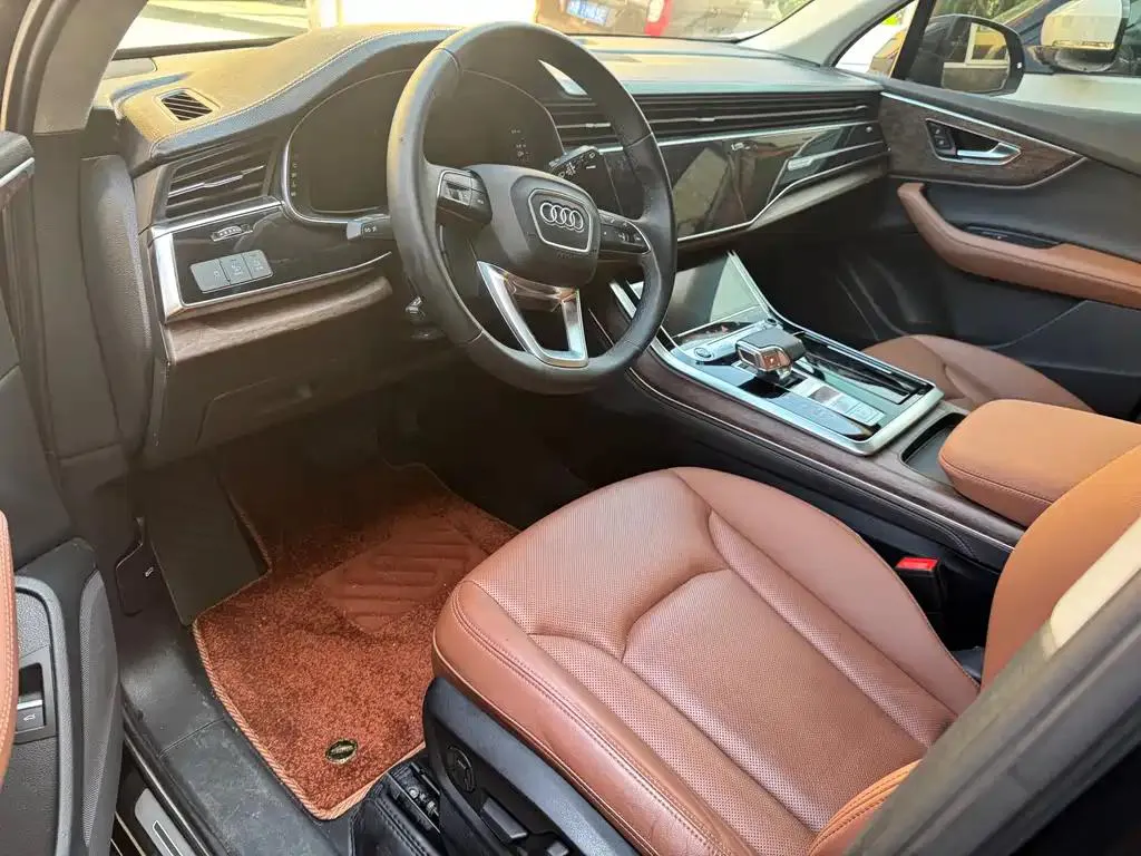 Audi Q7 Q7 2023 45 TFSI quattro S line sports model — View photo 4