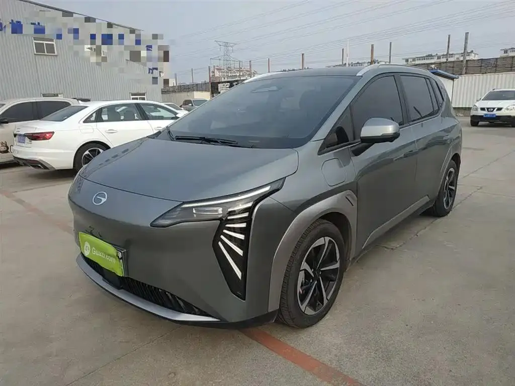 Aion AION Y Y 2022 Plus 70 Smart Edition — photo 1