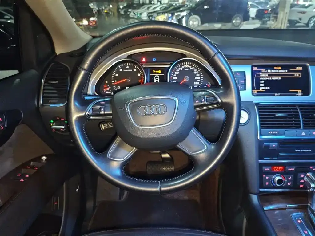 Audi Q7 Q7 2012 3.0 TFSI Technology Edition (200kW) — Voir la photo 3
