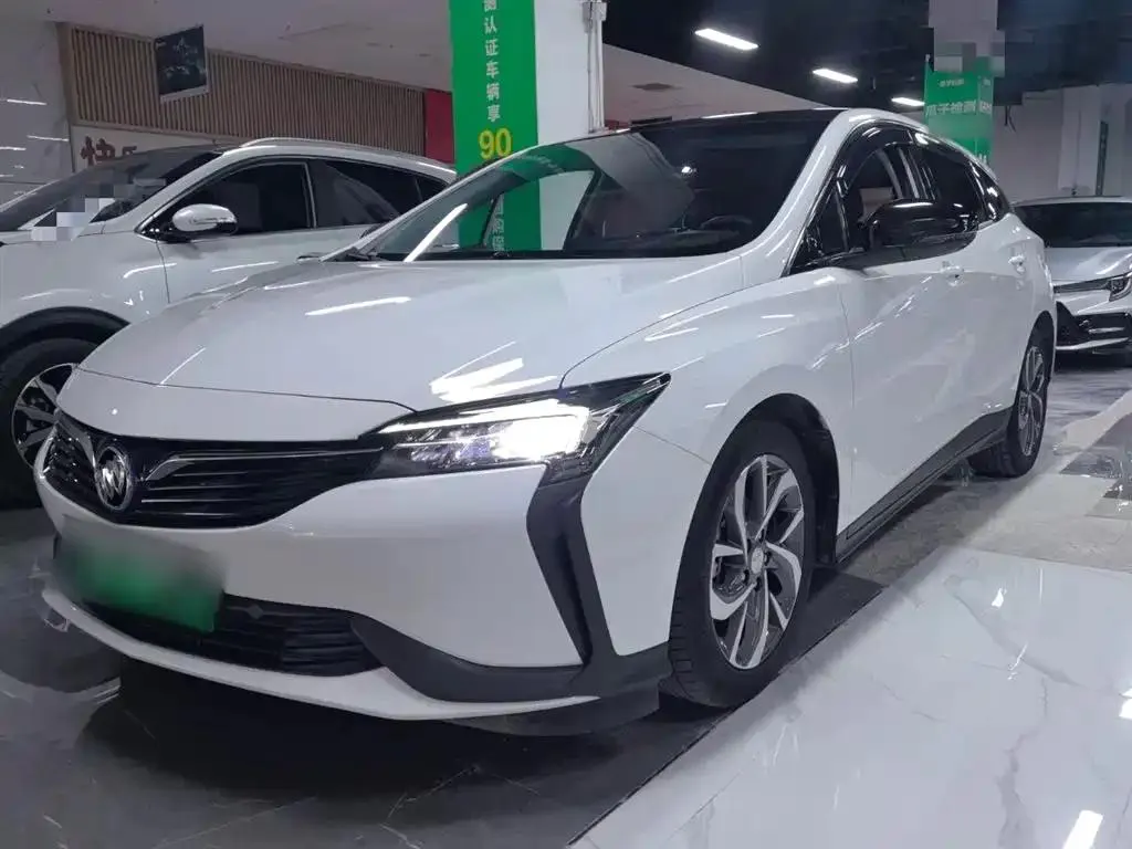 Buick Buick Velite 6 — أبيض