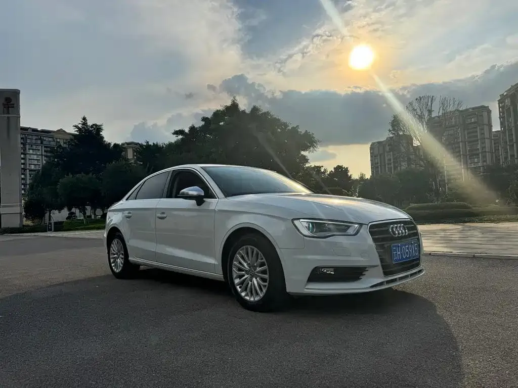 Audi A3 A3 2016 Limousine 35 TFSI Progressive — Ver foto 3