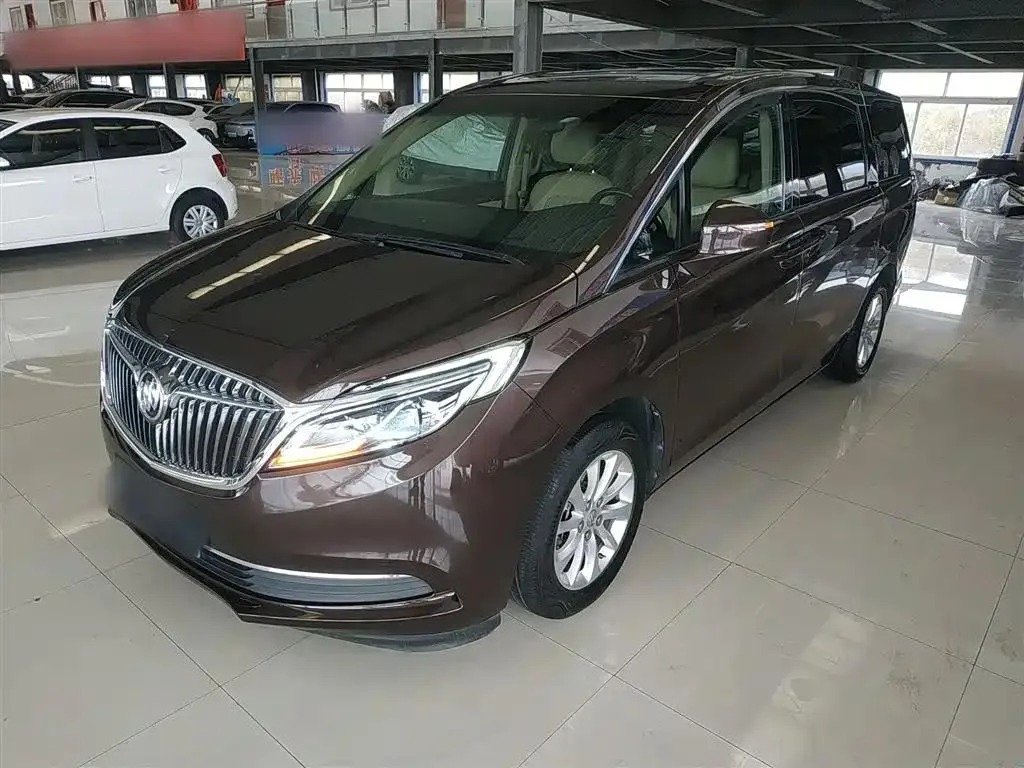 Buick Buick GL8 — شمبانيا