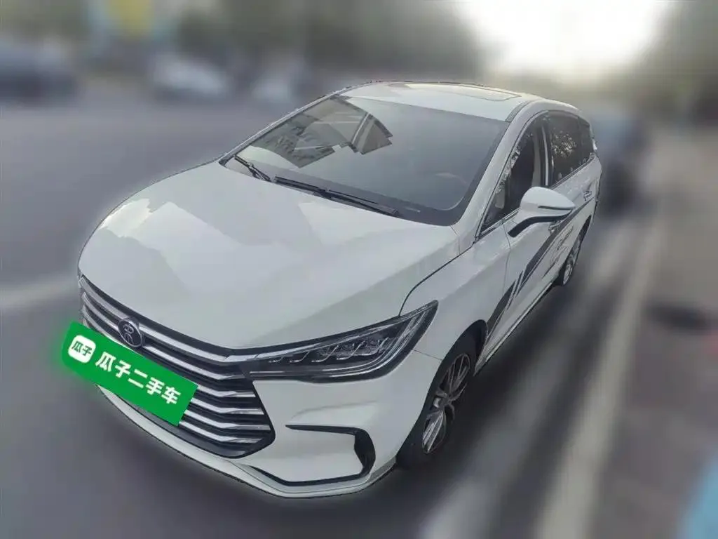 BYD BYD Song MAX — White