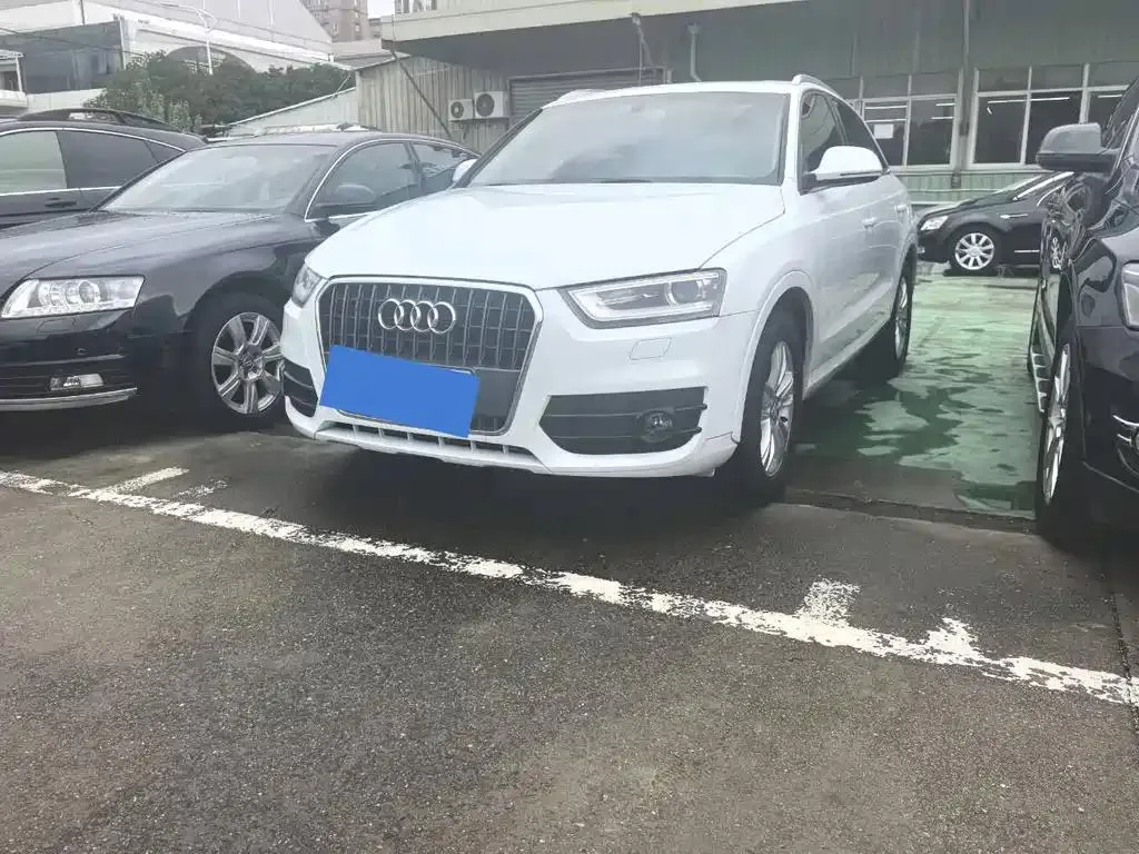 Audi Q3 Q3 2013 35 TFSI quattro Comfort Edition — photo 1