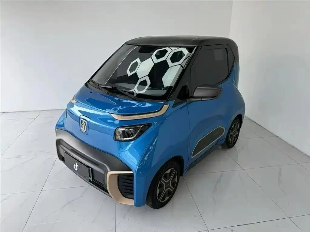 Baojun Baojun E200 — Blue