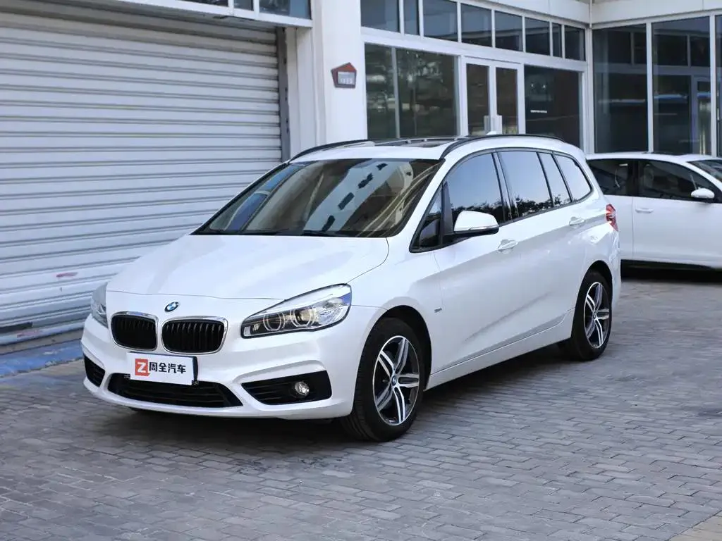 BMW 2 Series 2 Series Touring 2015 218i Sport Design Package — photo 1