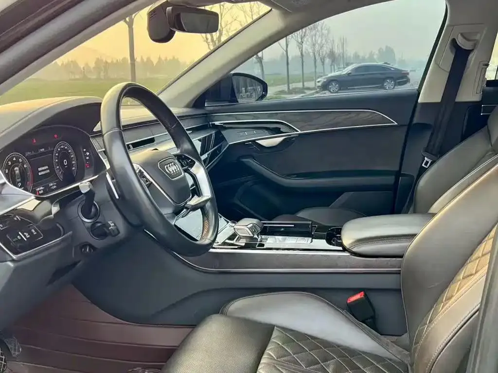Audi A8 A8 2021 A8L 50 TFSI quattro Comfort Edition — Voir la photo 5