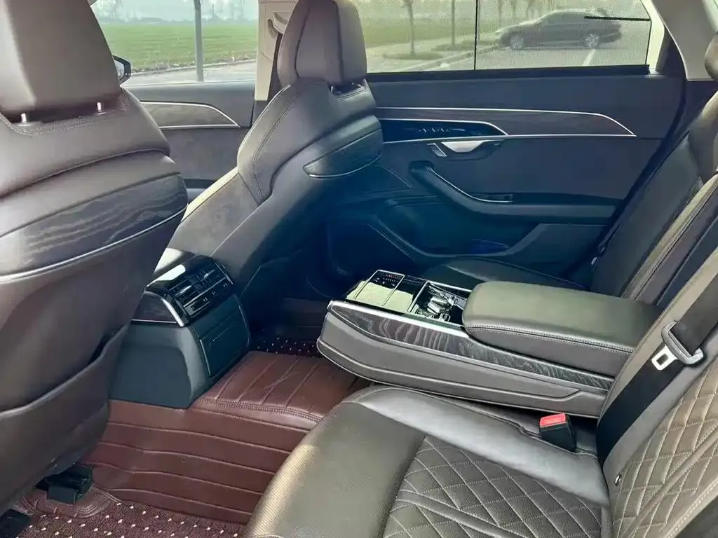 Audi A8 A8 2021 A8L 50 TFSI quattro Comfort Edition — Voir la photo 6