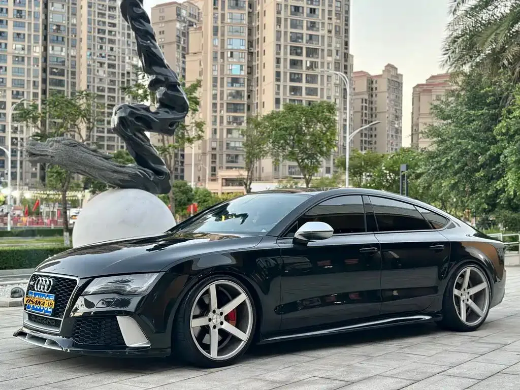 Audi Audi A7 — أسود