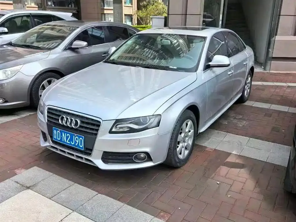 Audi A4L A4L 2010 2.0 TFSI Comfort Edition — photo 1