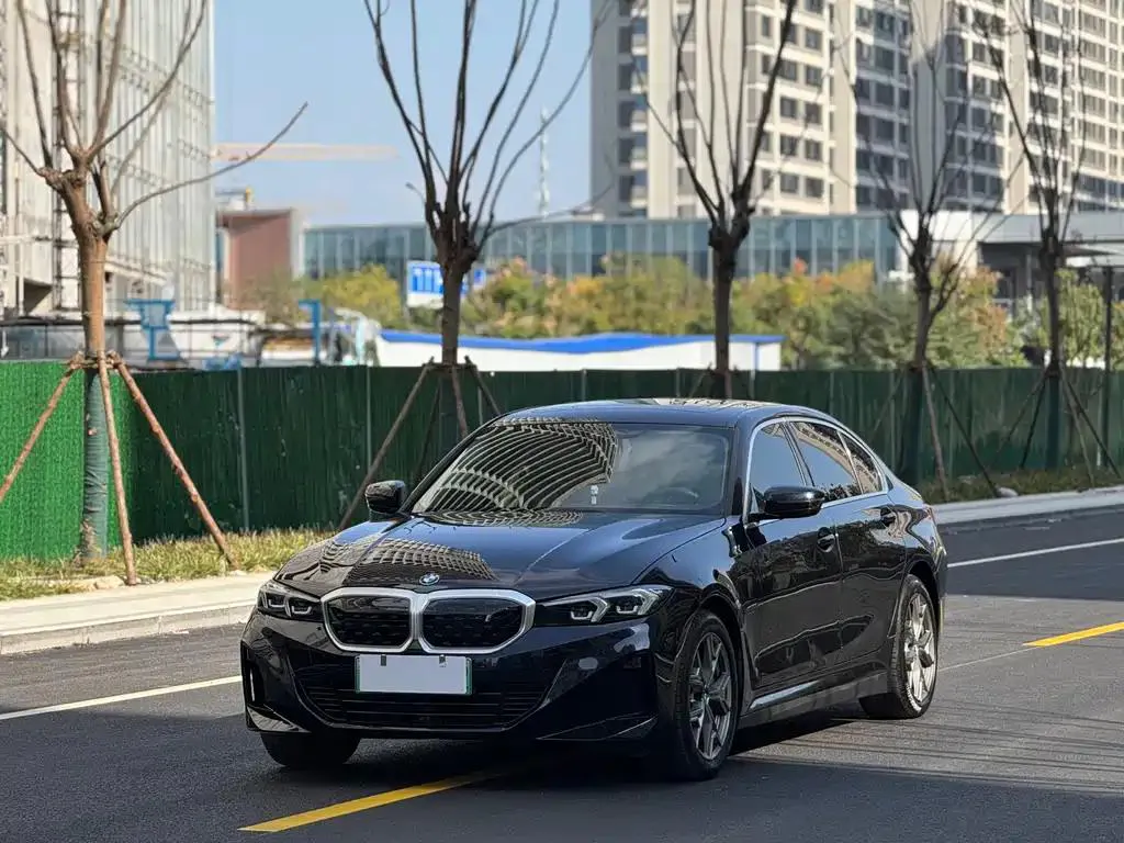 BMW BMW i3 — أسود