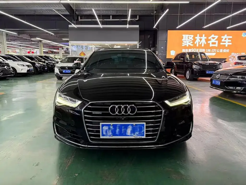 Audi A6L A6L 2018 30th Anniversary Model 45 TFSI quattro Sports — Voir la photo 2