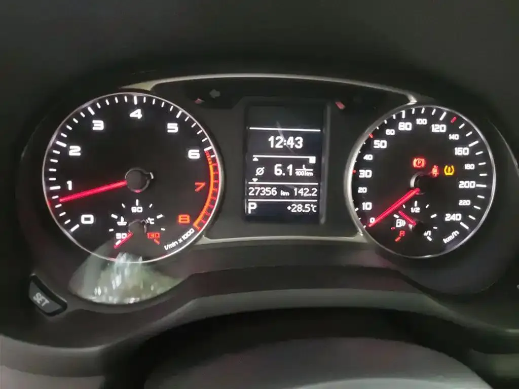 Audi A1 A1 2014 30 TFSI Sportback Comfort Edition — Ver foto 5
