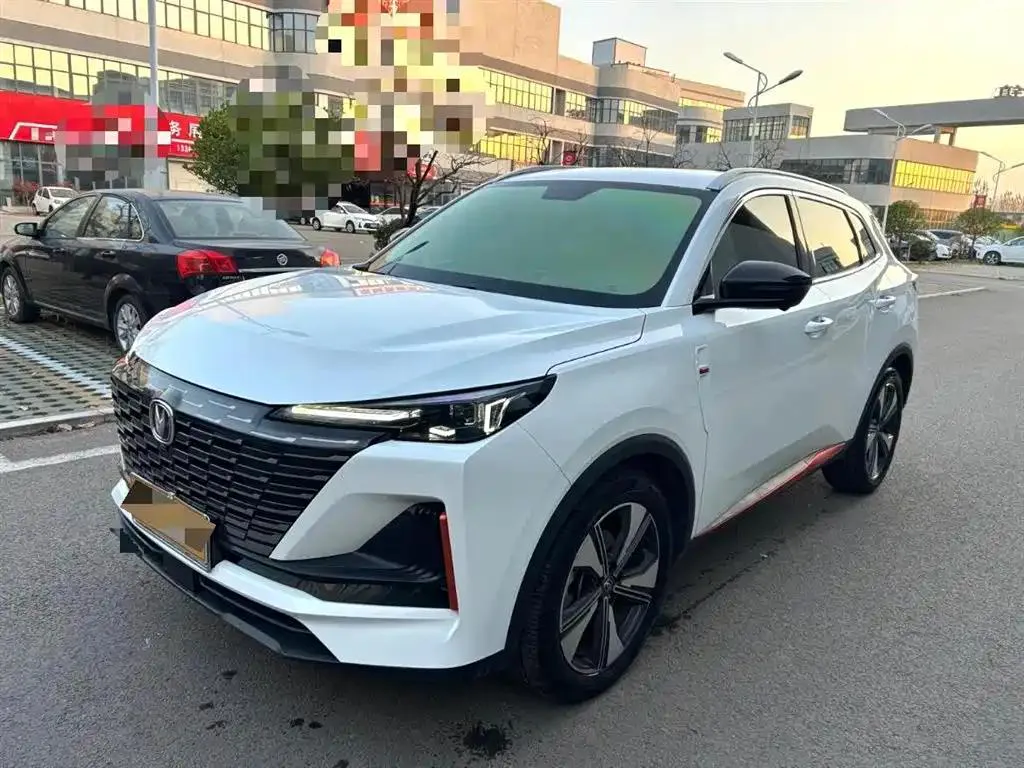 Changan Changan CS55 PLUS — أبيض