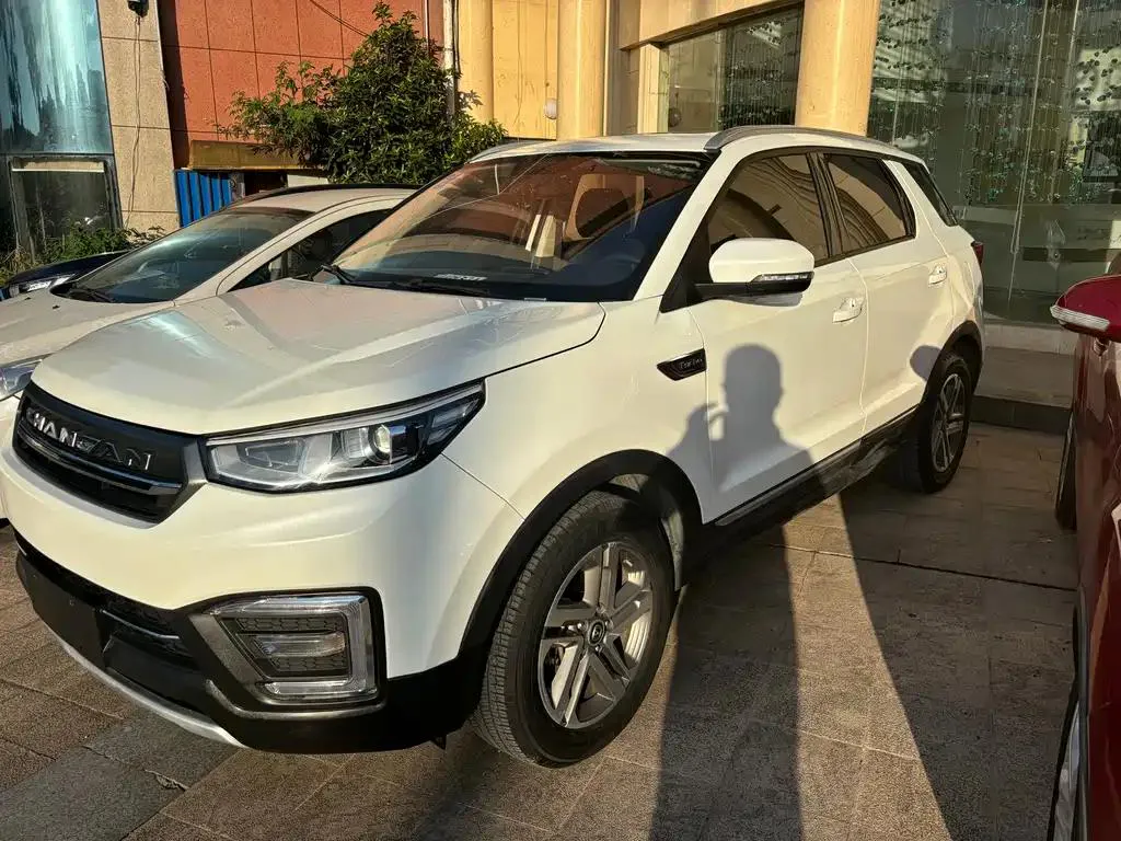 Changan CS55 CS55 2017 1.5T Automatic Color Edition — photo 1