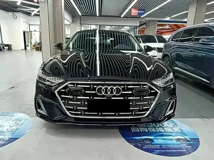 Audi A7L A7L 2024 45TFSI quattro S-line Vision Black Package — Ver foto 2