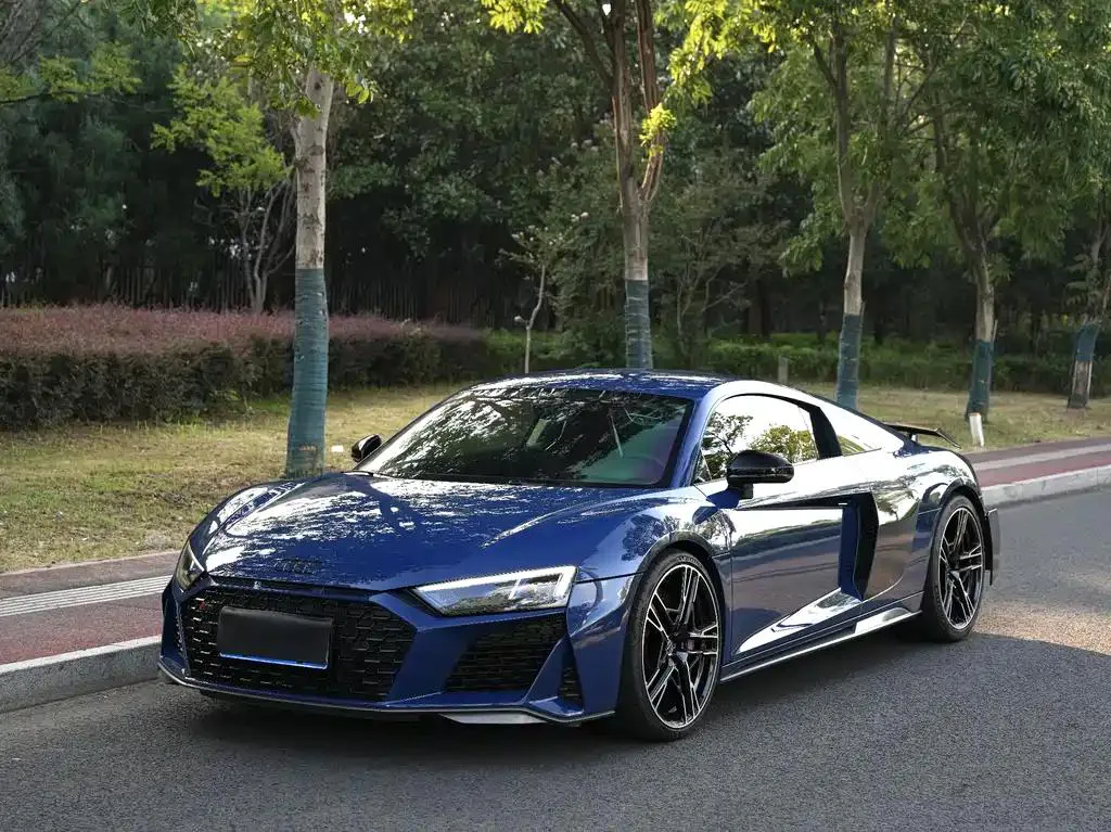 Audi Audi R8 — Silver / Gray