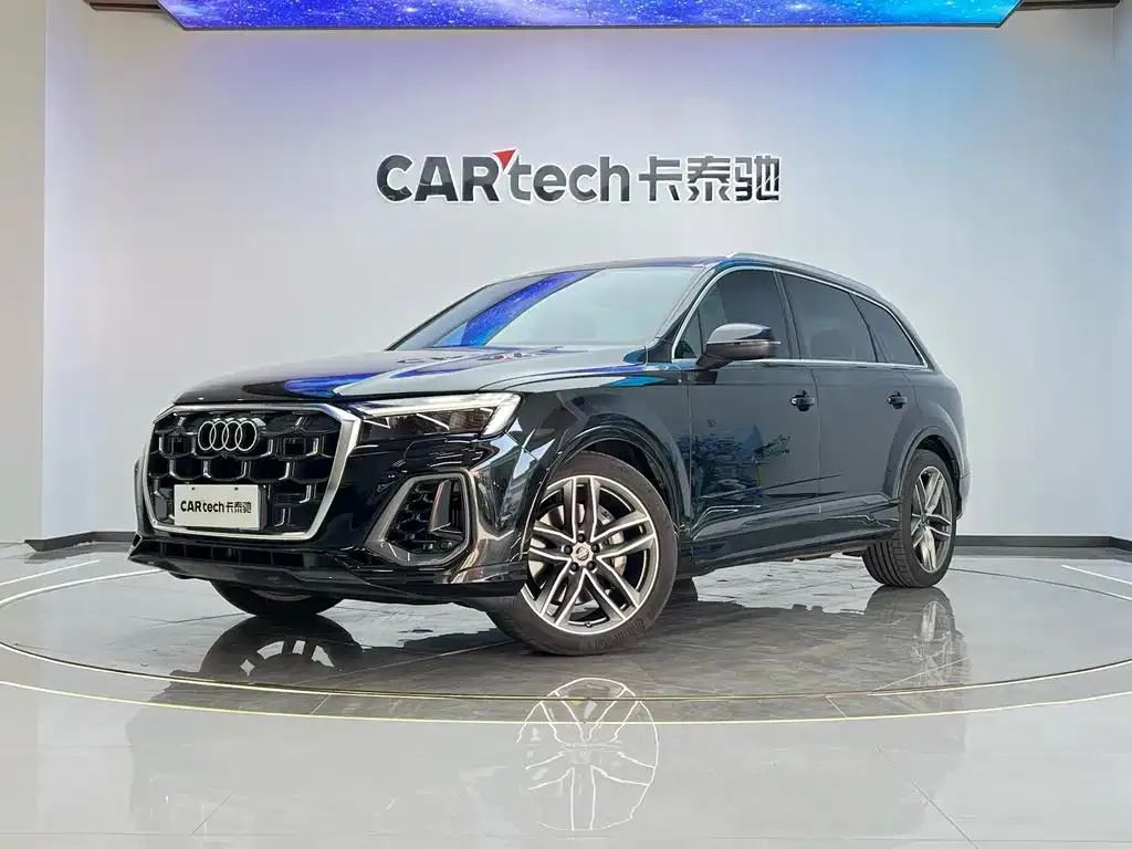 Audi Audi Q7 — Black