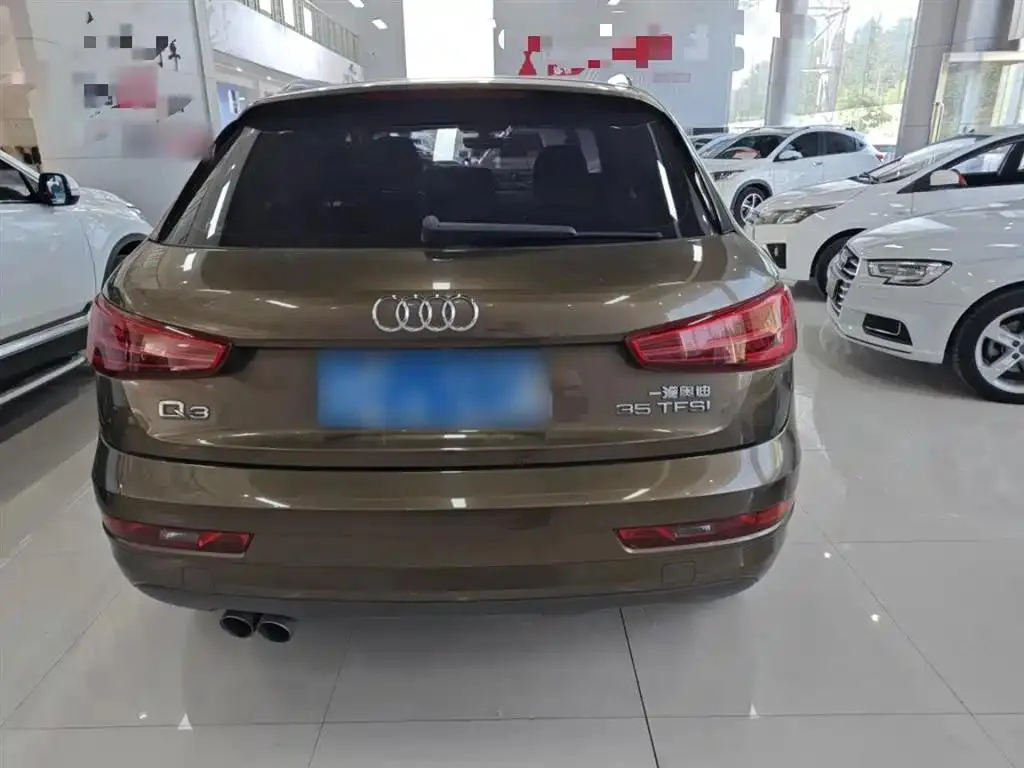Audi Q3 Q3 2018 30th Anniversary Model 35 TFSI Fashion Model — Ver foto 6