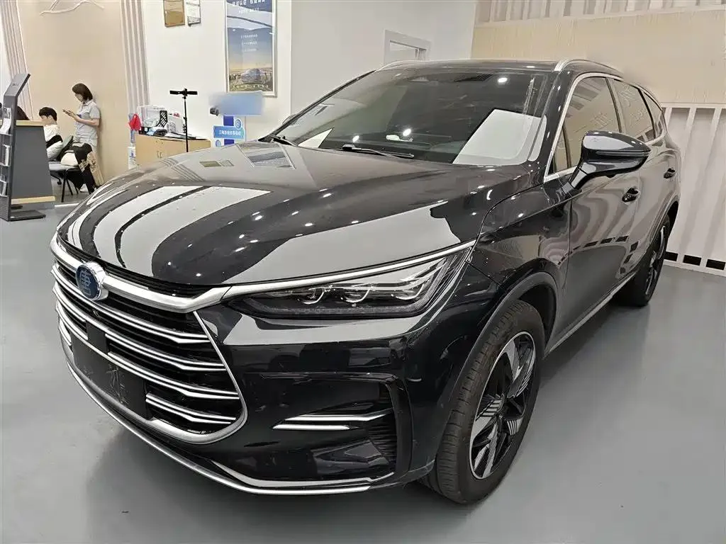 BYD BYD Tang EV — أسود