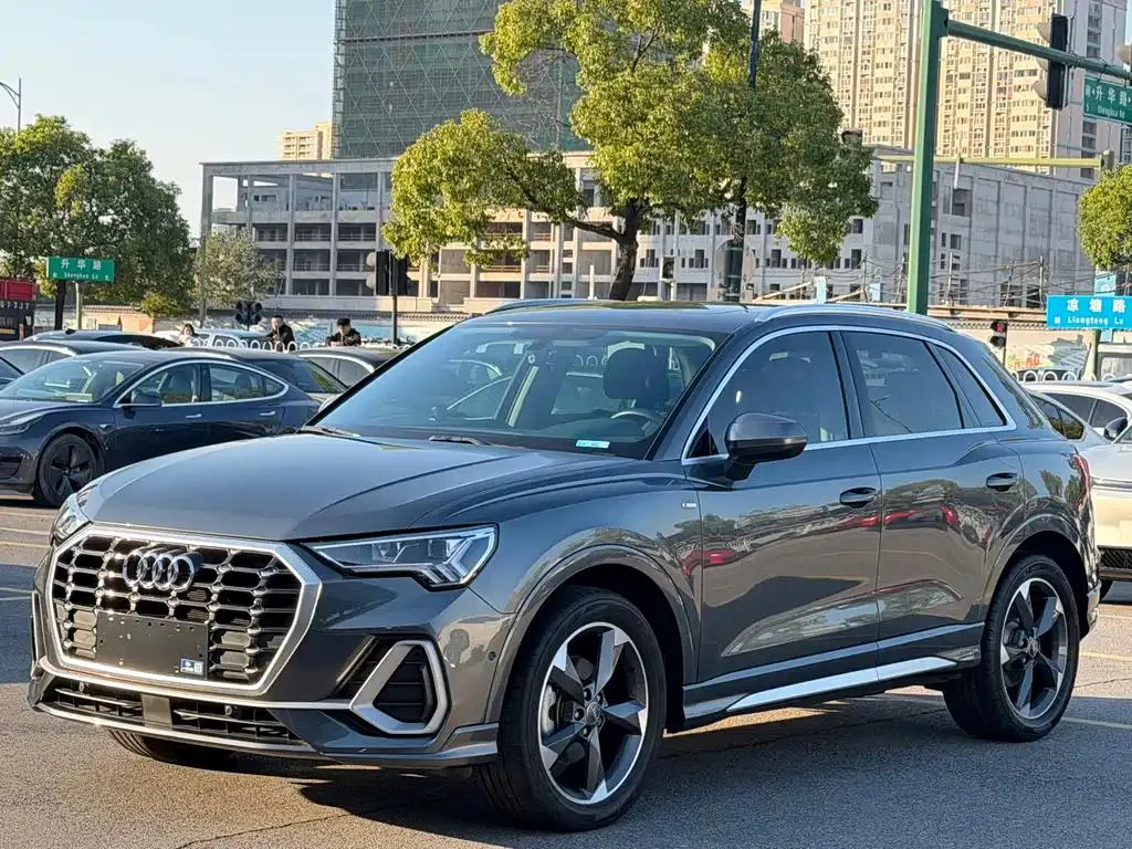 Audi Q3 Q3 2022 35 TFSI Stylish Dynamic Edition — photo 1