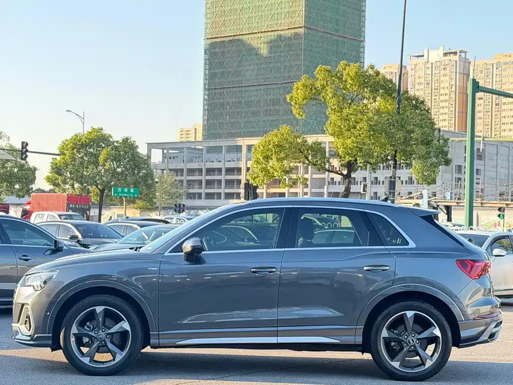 Audi Q3 Q3 2022 35 TFSI Stylish Dynamic Edition — View photo 4