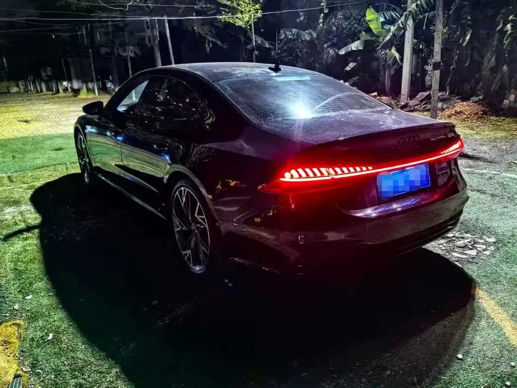 Audi A7L A7L 2024 45 TFSI quattro S-line Black Warrior Edition — Ver foto 6