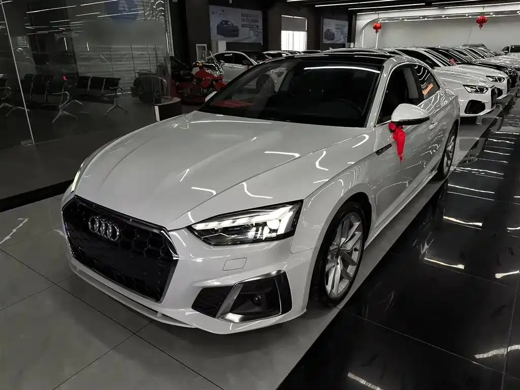 Audi Audi A5 — White