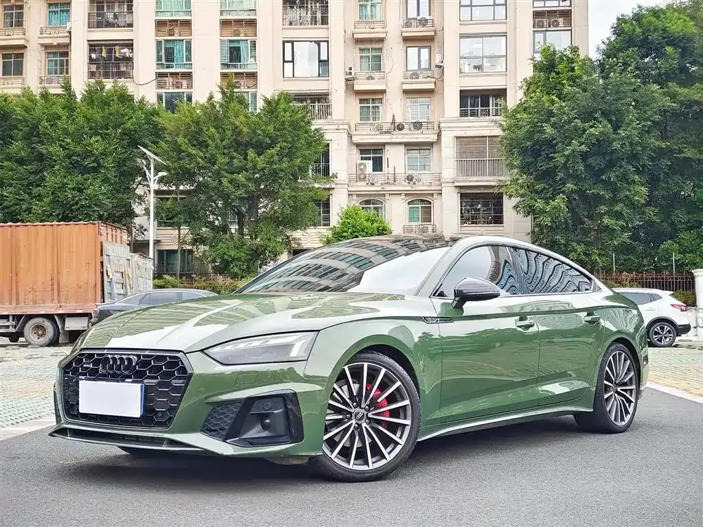 Audi Audi A5 — أخضر