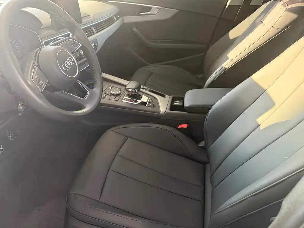 Audi A4L A4L 2019 40 TFSI Progressive National V — Ver foto 4