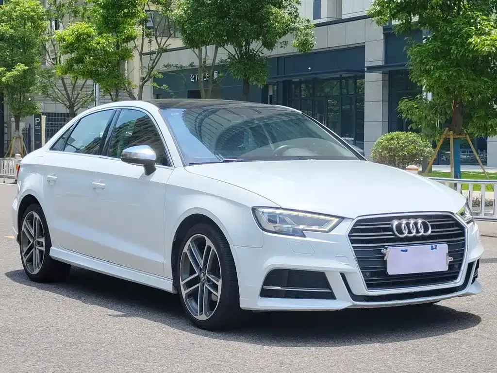 Audi A3 A3 2018 30th Anniversary Limousine 35 TFSI Sports — Ver foto 3