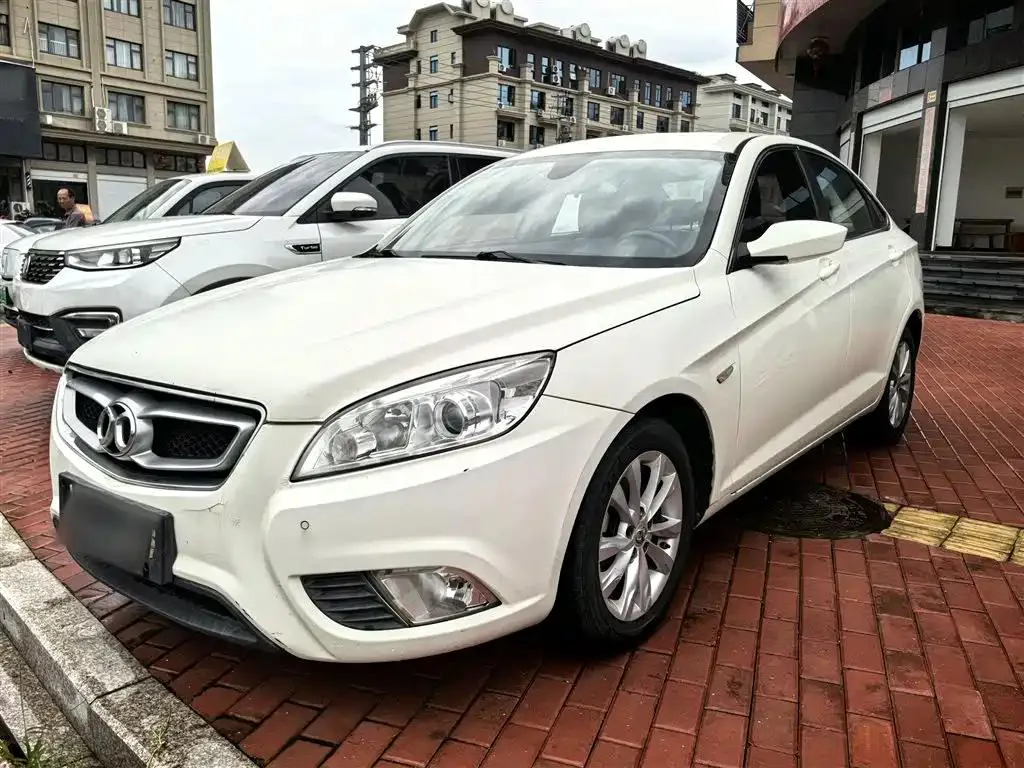 BAIC BAIC Motor Beijing — Blanco